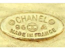 how to tell if vintage chanel jewelry is real|how to identify Chanel jewelry.